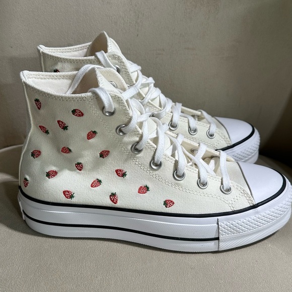 Converse Chuck Taylor All Star Strawberry Platform Sneaker - Picture 1 of 7